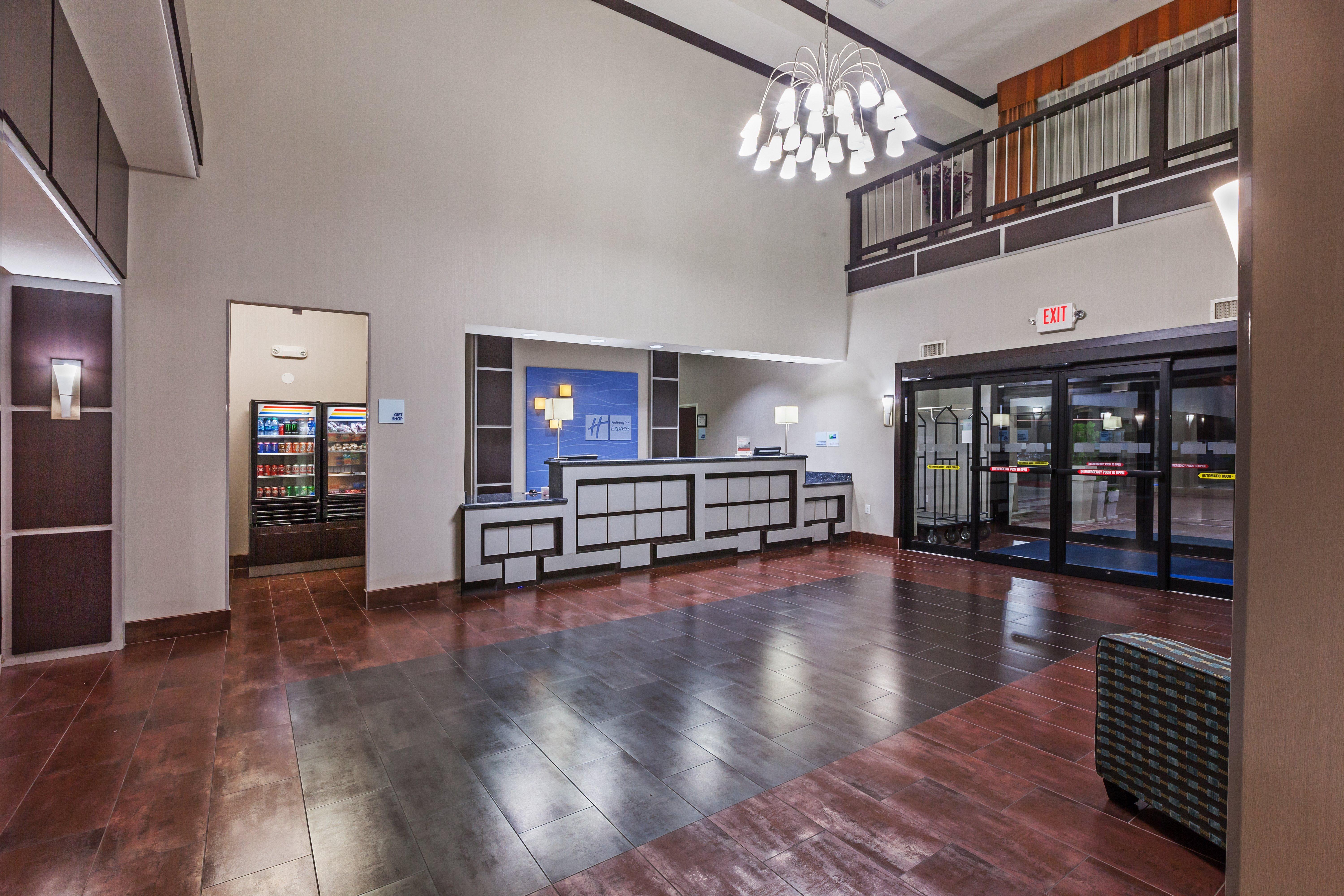 Holiday Inn Express & Suites Cleveland By Ihg Eksteriør billede