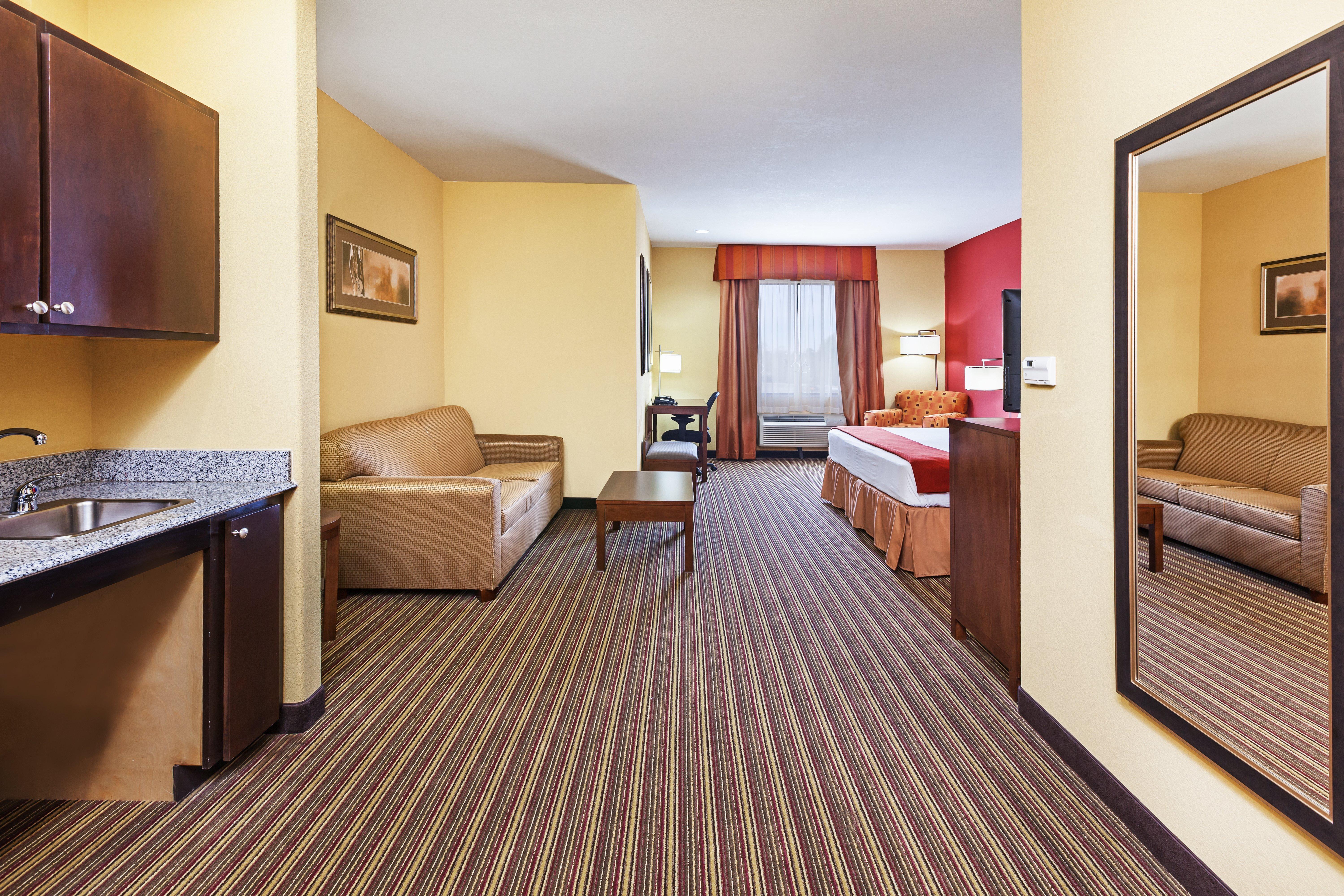 Holiday Inn Express & Suites Cleveland By Ihg Eksteriør billede