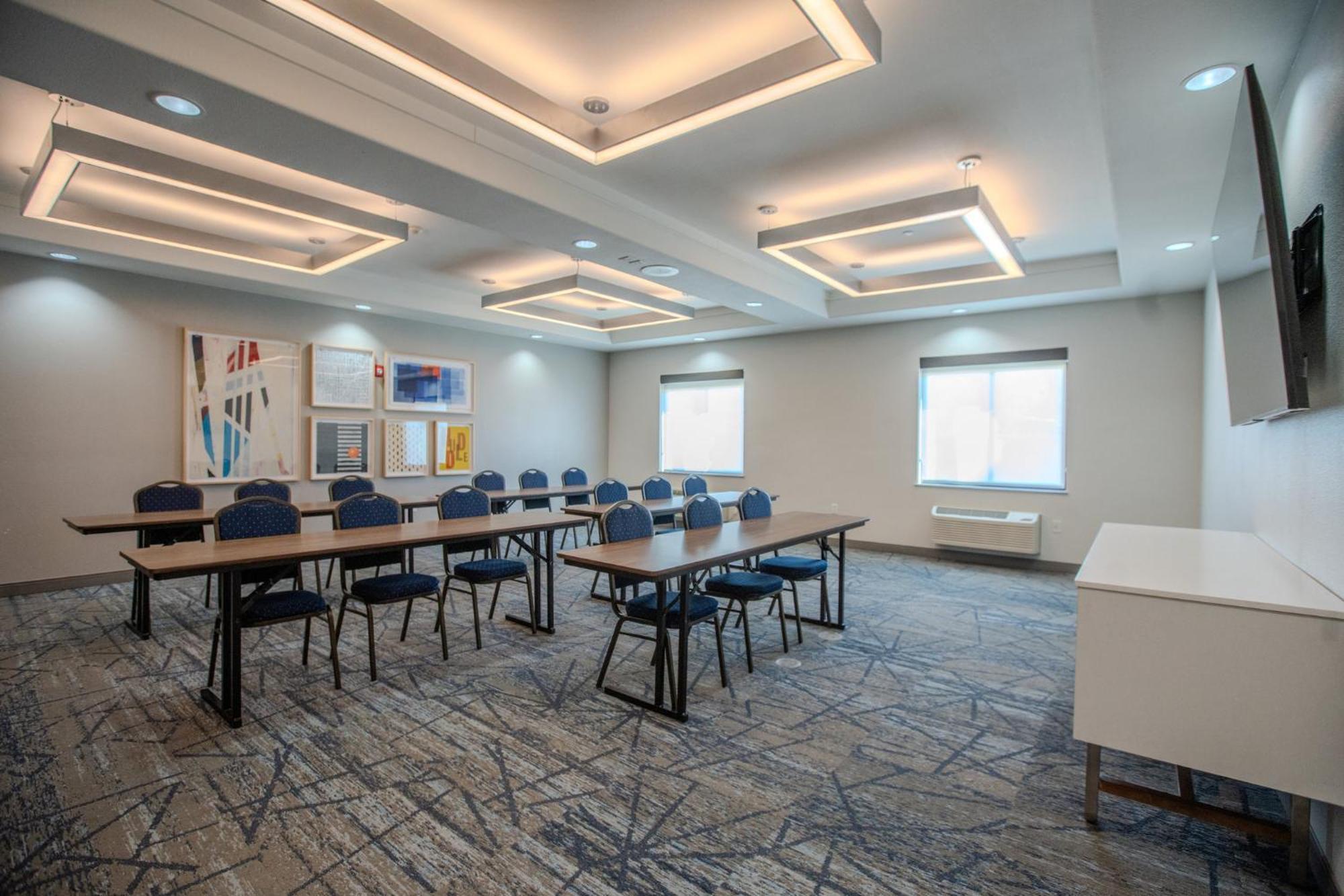 Holiday Inn Express & Suites Cleveland By Ihg Eksteriør billede