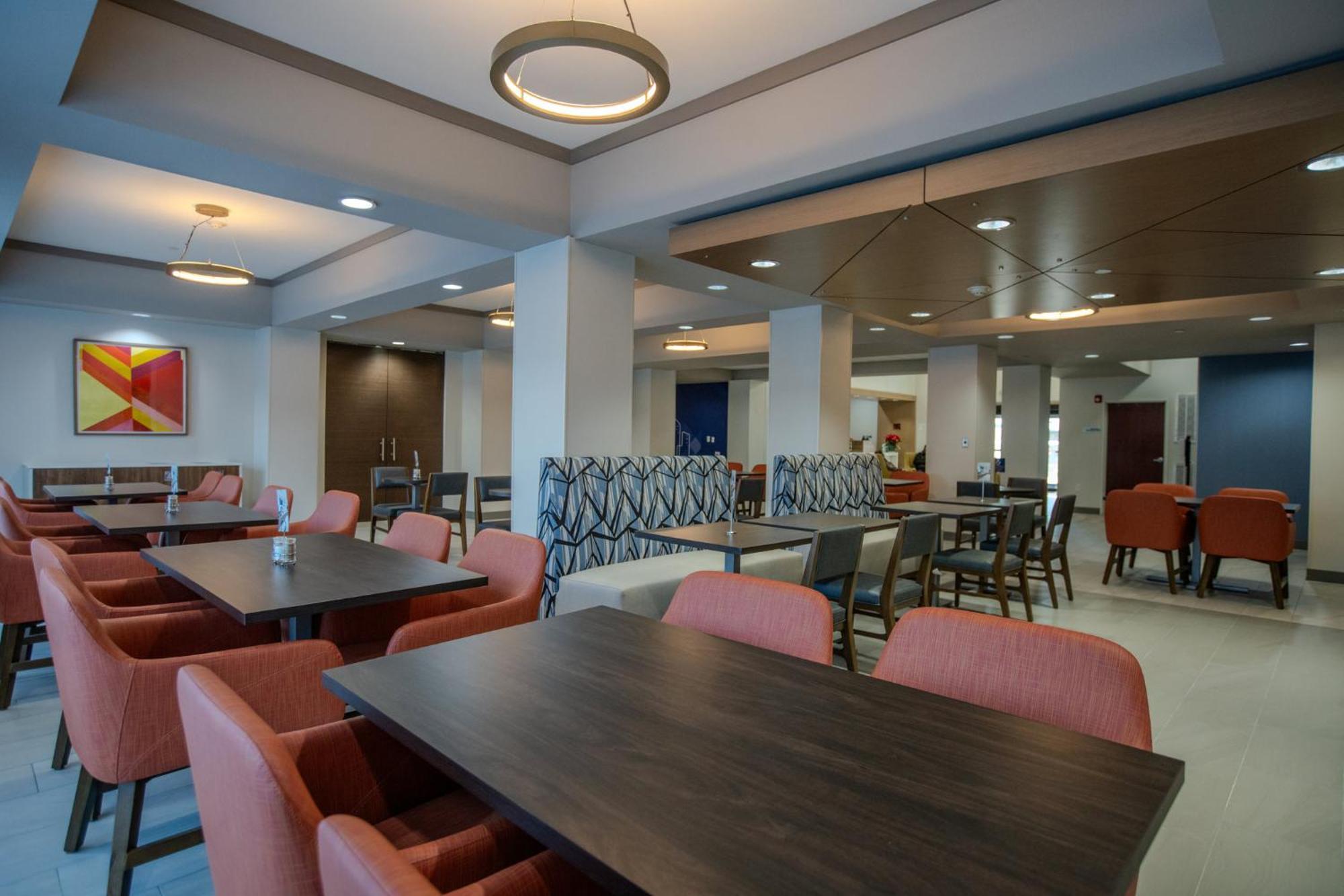 Holiday Inn Express & Suites Cleveland By Ihg Eksteriør billede