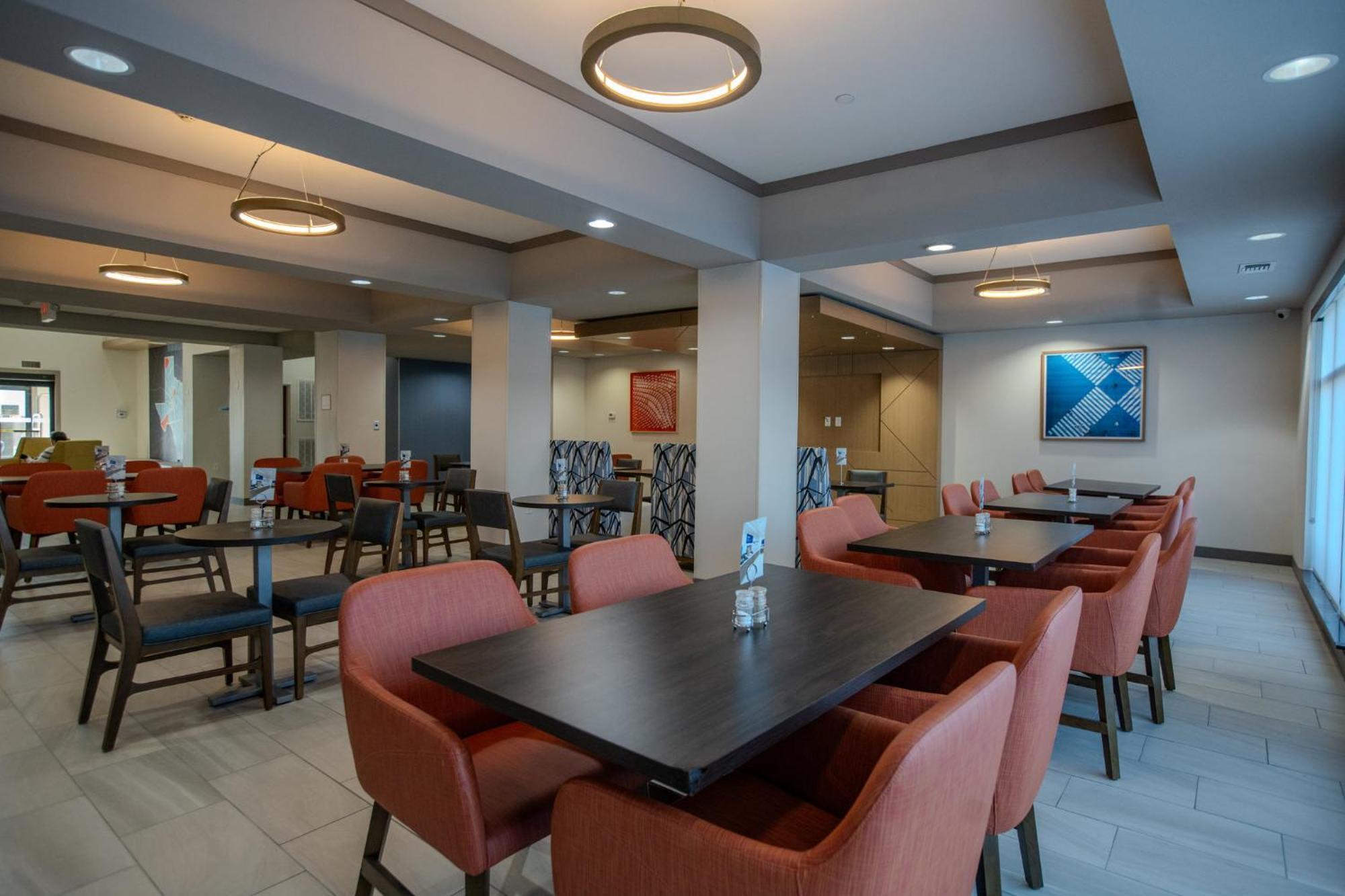 Holiday Inn Express & Suites Cleveland By Ihg Eksteriør billede