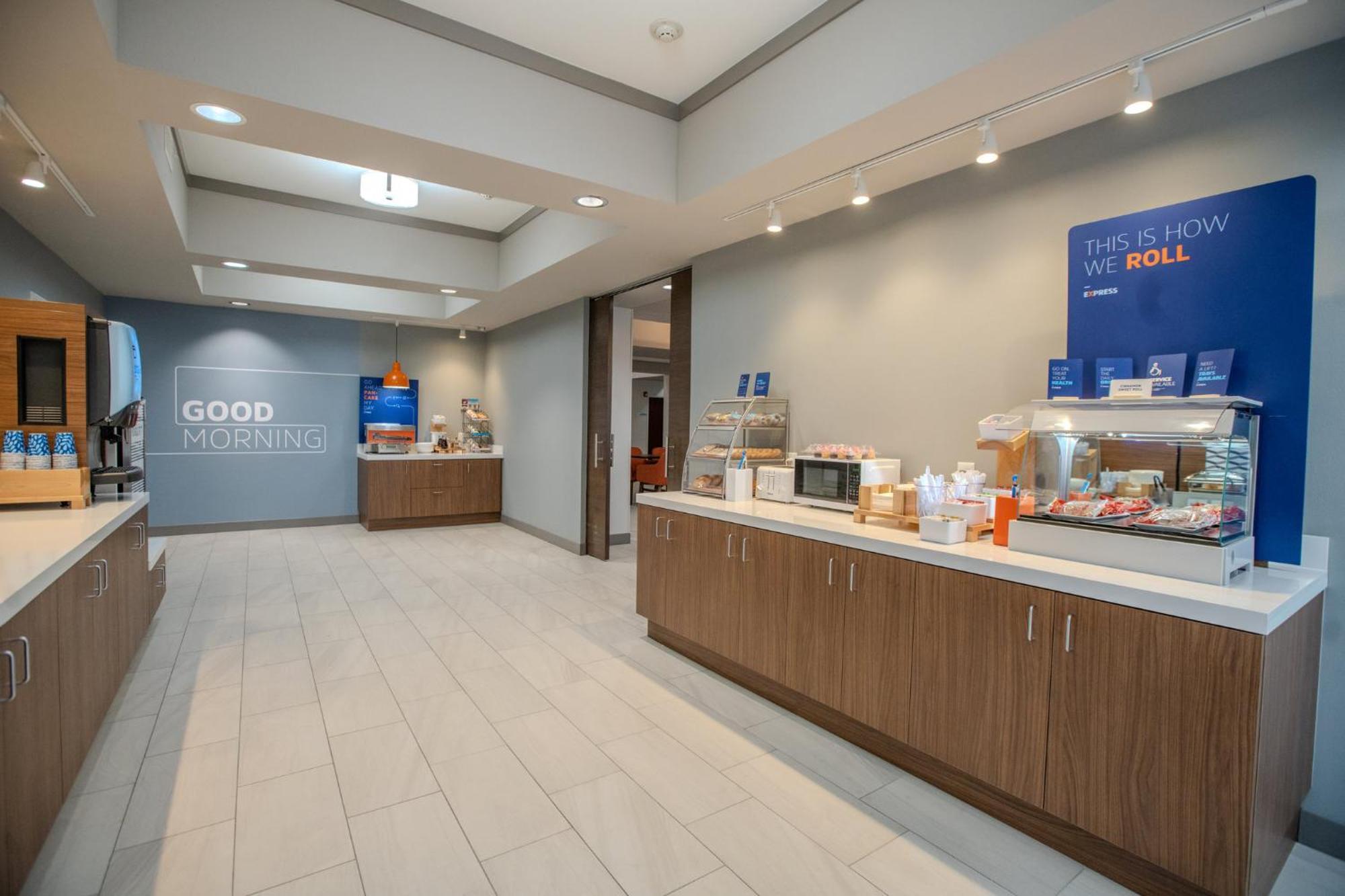 Holiday Inn Express & Suites Cleveland By Ihg Eksteriør billede